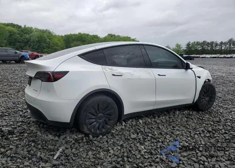 2020 Tesla Model Y from USA, damaged, VIN 5YJYGDEE0LF047030